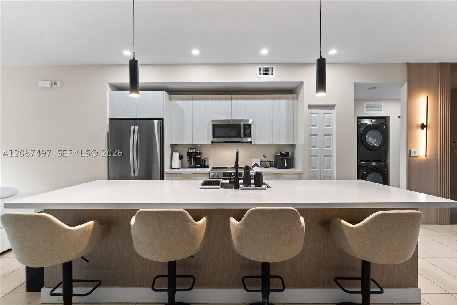Real estate property located at 7865 104th Ave #4, Miami-dade, Grand Bay South Villas, Doral, FL