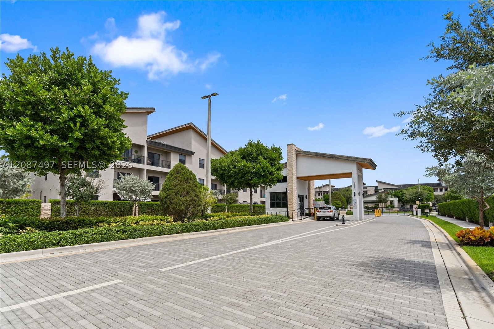 Real estate property located at 7865 104th Ave #4, Miami-dade, Grand Bay South Villas, Doral, FL