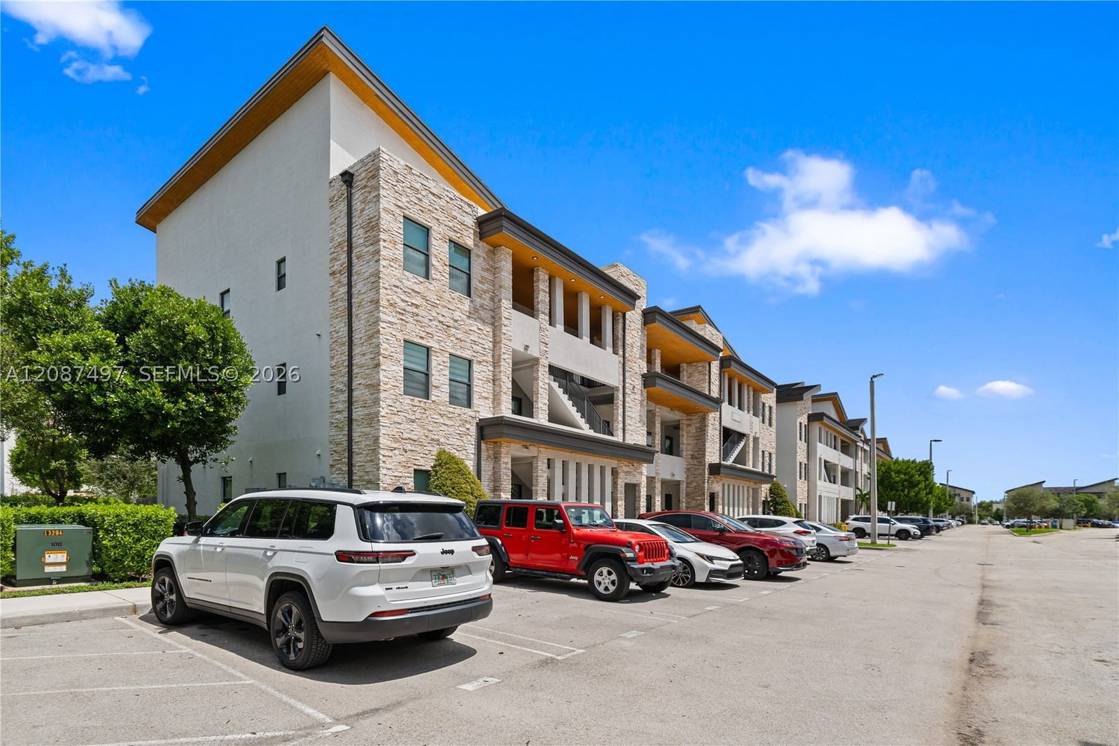 Real estate property located at 7865 104th Ave #4, Miami-dade, Grand Bay South Villas, Doral, FL