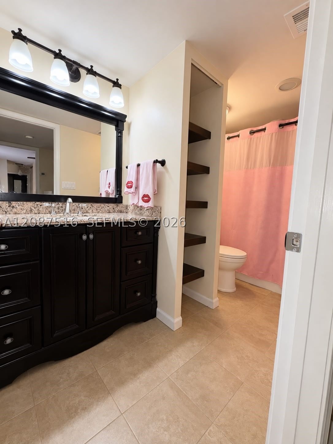 Real estate property located at 11006 Harmony Lake Cir, Broward, Village At Harmony Lake, Davie, FL