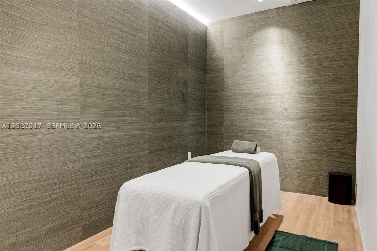 Real estate property located at 1400 BISCAYNE BLVD #4604C, Miami-dade, Casa Bella, Miami, FL