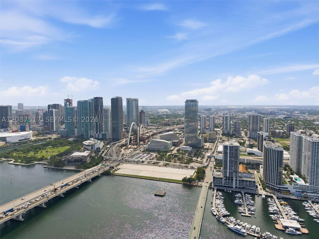 Real estate property located at 1400 BISCAYNE BLVD #4604C, Miami-dade, Casa Bella, Miami, FL