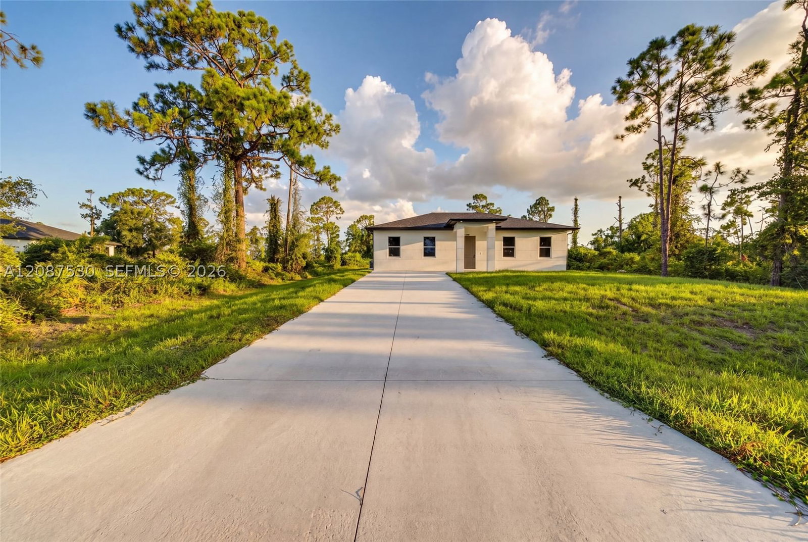 Real estate property located at 308 Mangonia, Lee, Lehigh Acres, Lehigh Acres, FL