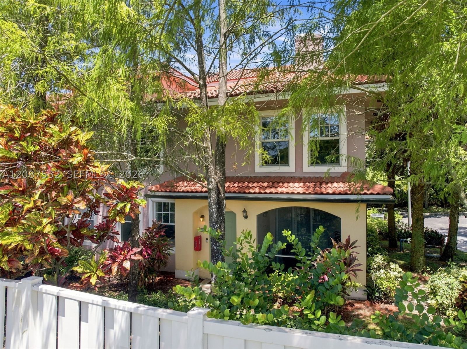 Real estate property located at 6978 Sample Rd #6978, Broward, Cypress Pointe At Coral S, Coral Springs, FL