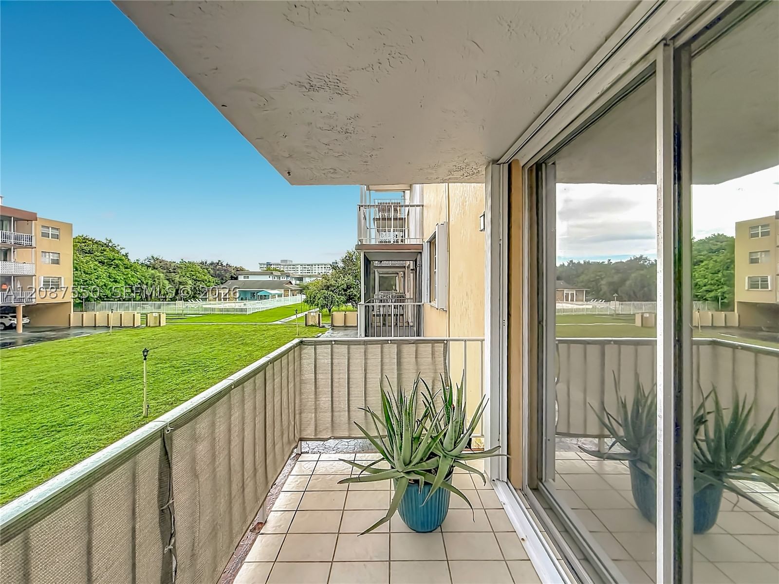 Real estate property located at 1600 Tallwood Ave #204, Broward, Tallwood North Condo, Hollywood, FL