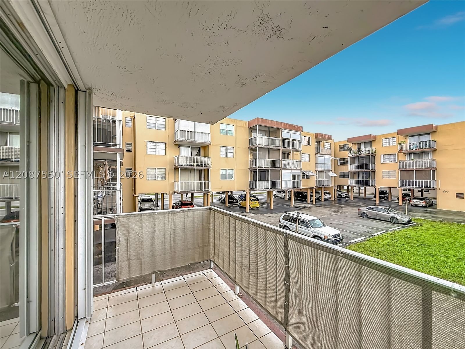 Real estate property located at 1600 Tallwood Ave #204, Broward, Tallwood North Condo, Hollywood, FL