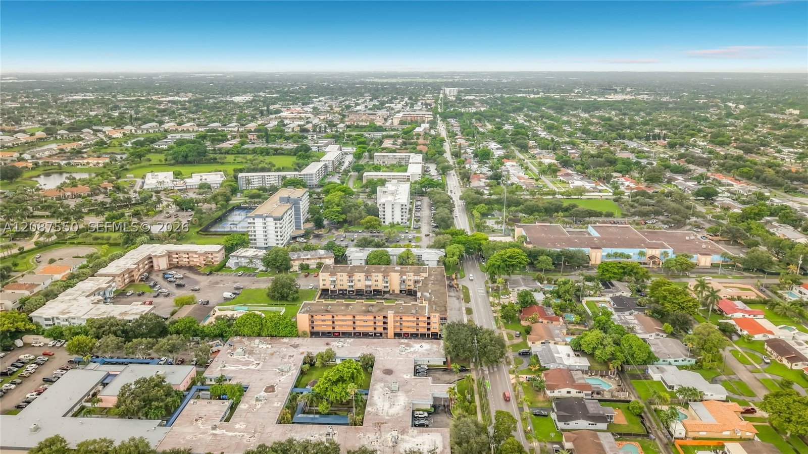 Real estate property located at 1600 Tallwood Ave #204, Broward, Tallwood North Condo, Hollywood, FL