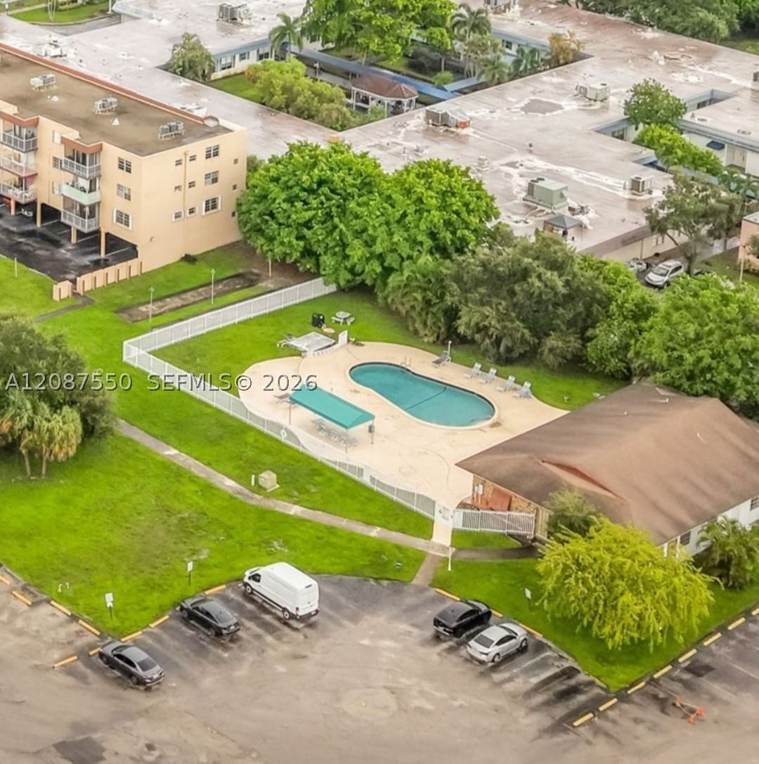 Real estate property located at 1600 Tallwood Ave #204, Broward, Tallwood North Condo, Hollywood, FL