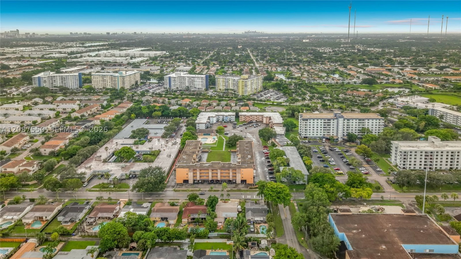 Real estate property located at 1600 Tallwood Ave #204, Broward, Tallwood North Condo, Hollywood, FL