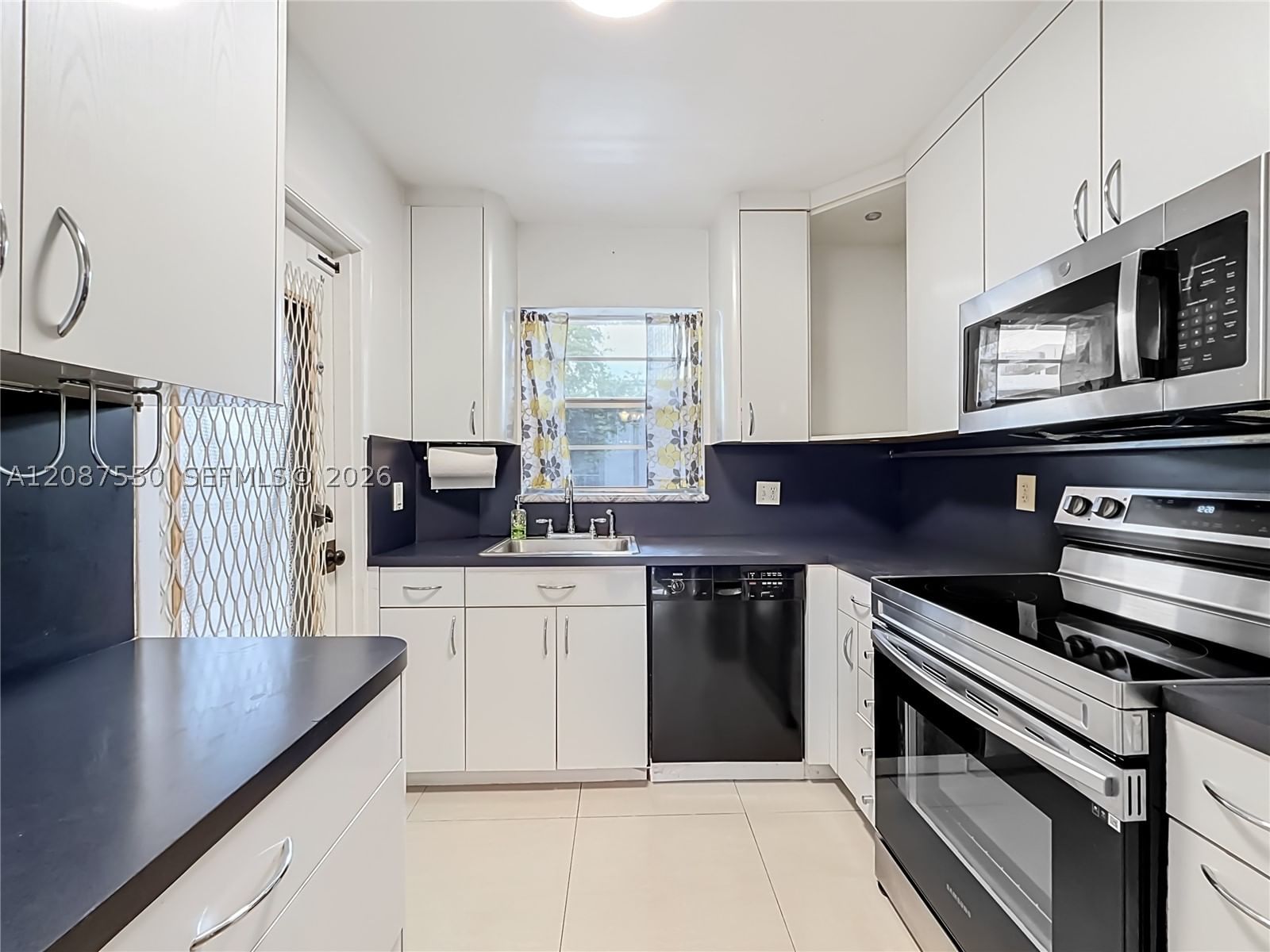 Real estate property located at 1600 Tallwood Ave #204, Broward, Tallwood North Condo, Hollywood, FL