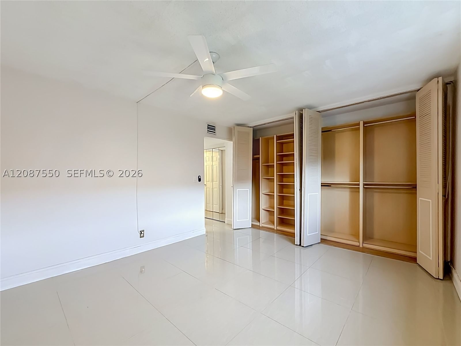 Real estate property located at 1600 Tallwood Ave #204, Broward, Tallwood North Condo, Hollywood, FL