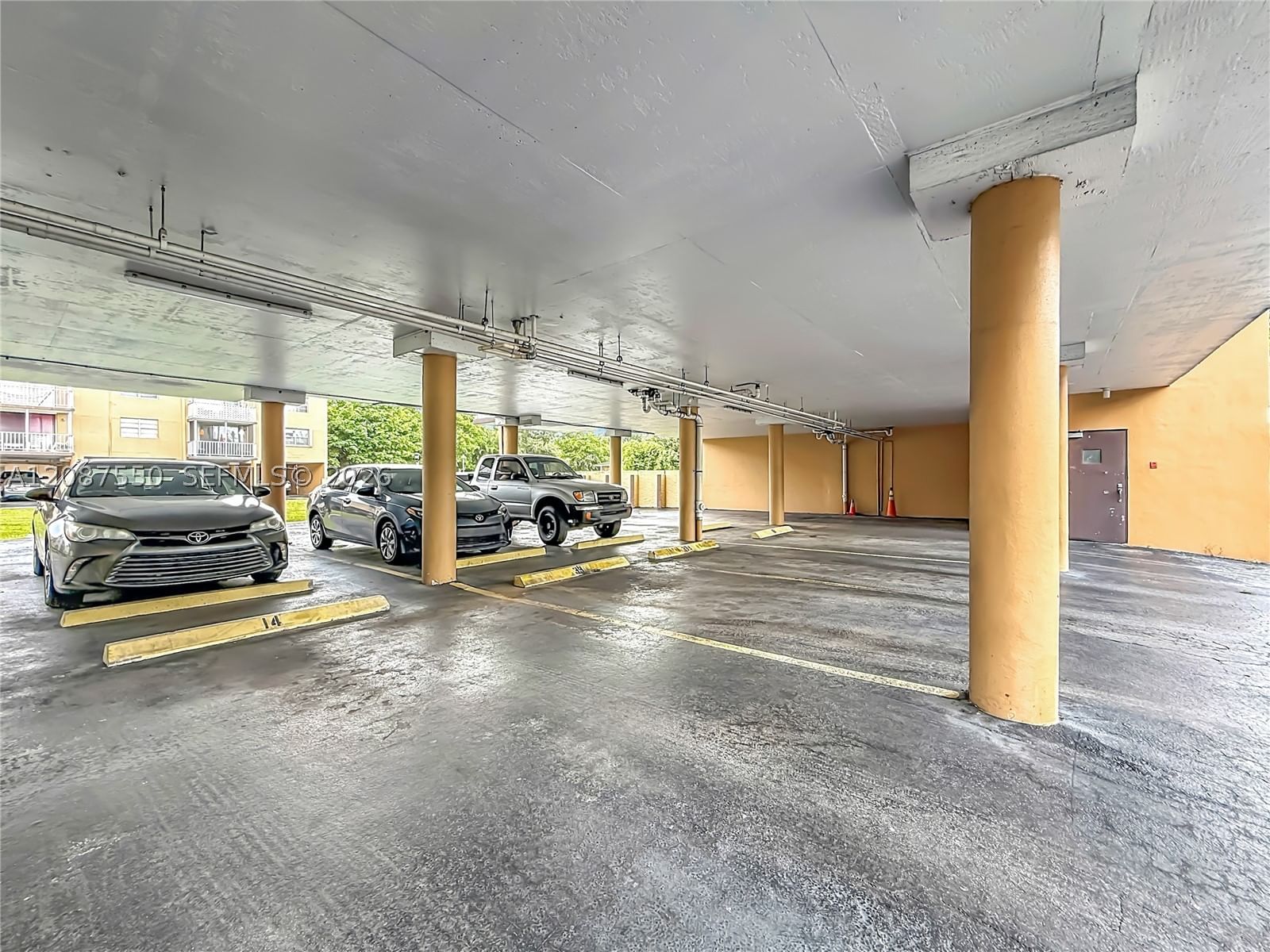 Real estate property located at 1600 Tallwood Ave #204, Broward, Tallwood North Condo, Hollywood, FL