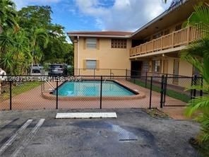 Real estate property located at 8704 35th St #105, Broward, Golfview Arms Inc Condo, Coral Springs, FL