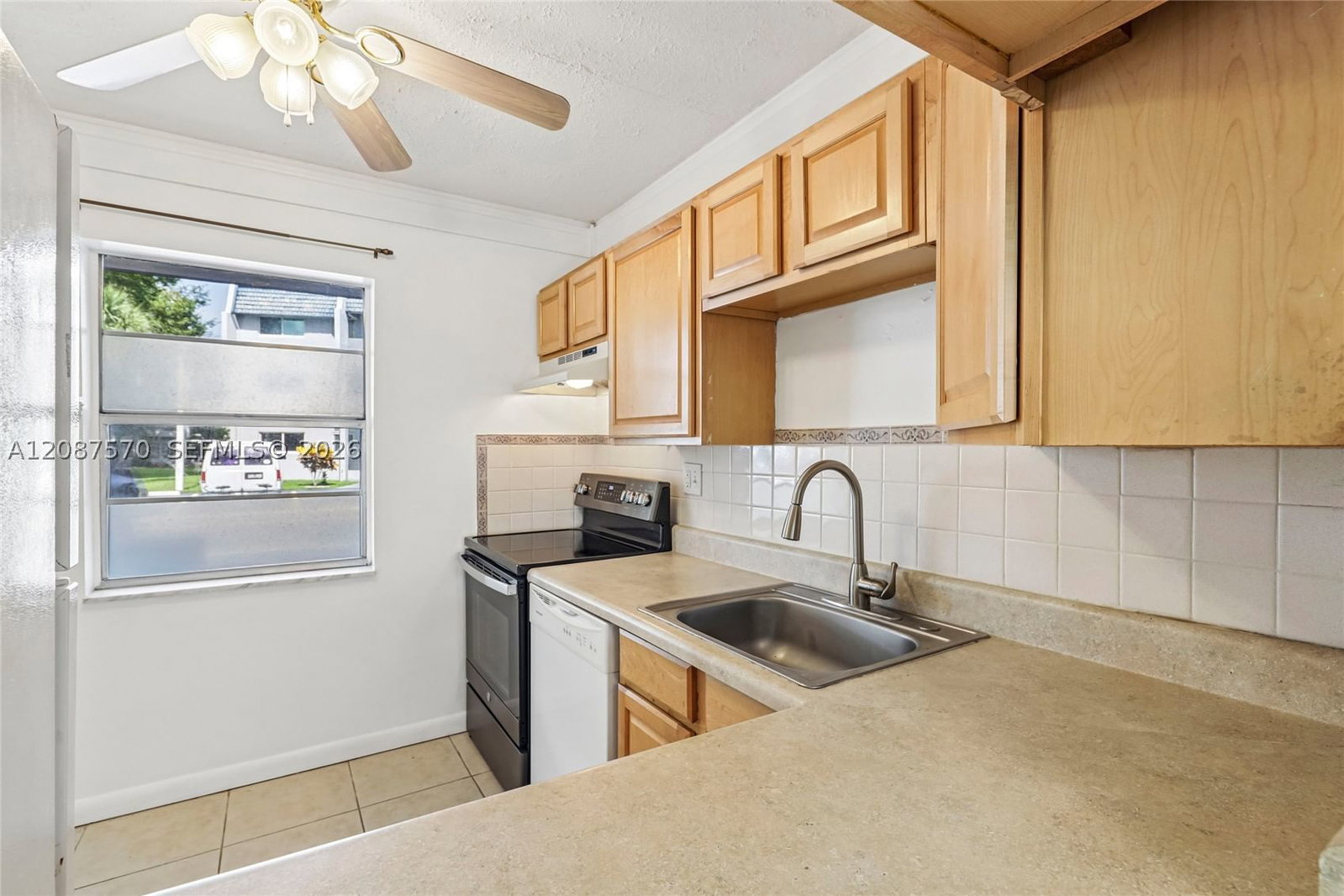 Real estate property located at 7887 Golf Cir Dr #106, Broward, Oriole Golf & Tennis Club, Margate, FL