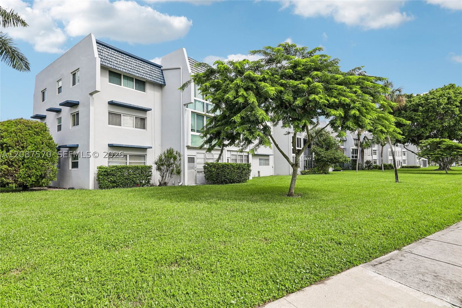 Real estate property located at 7887 Golf Cir Dr #106, Broward, Oriole Golf & Tennis Club, Margate, FL
