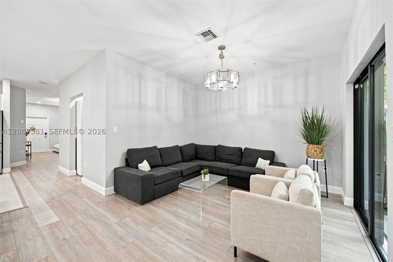 Real estate property located at 156 185th Way, Broward, Stellar Pembroke Pines, Pembroke Pines, FL
