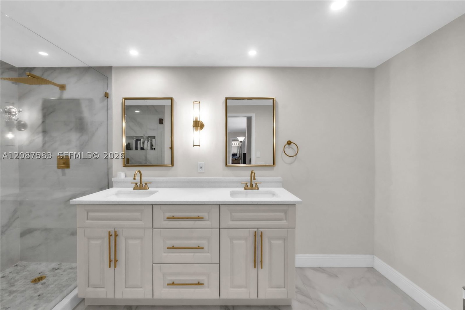 Real estate property located at 11882 12th Pl, Broward, Village At Lake Pine Ii, Davie, FL
