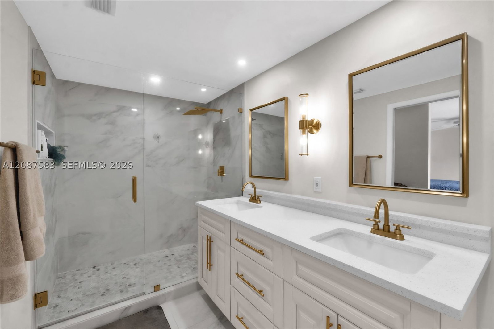 Real estate property located at 11882 12th Pl, Broward, Village At Lake Pine Ii, Davie, FL