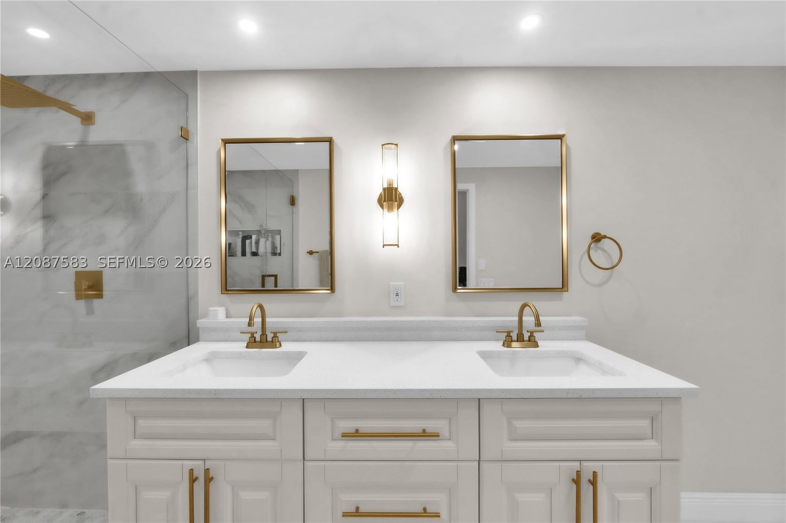 Real estate property located at 11882 12th Pl, Broward, Village At Lake Pine Ii, Davie, FL