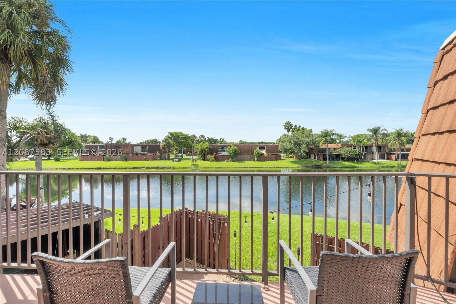 Real estate property located at 11882 12th Pl, Broward, Village At Lake Pine Ii, Davie, FL