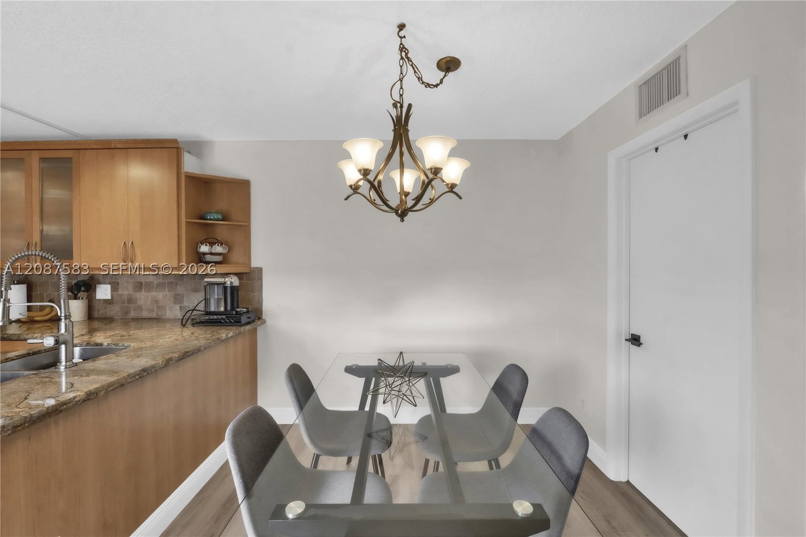 Real estate property located at 11882 12th Pl, Broward, Village At Lake Pine Ii, Davie, FL