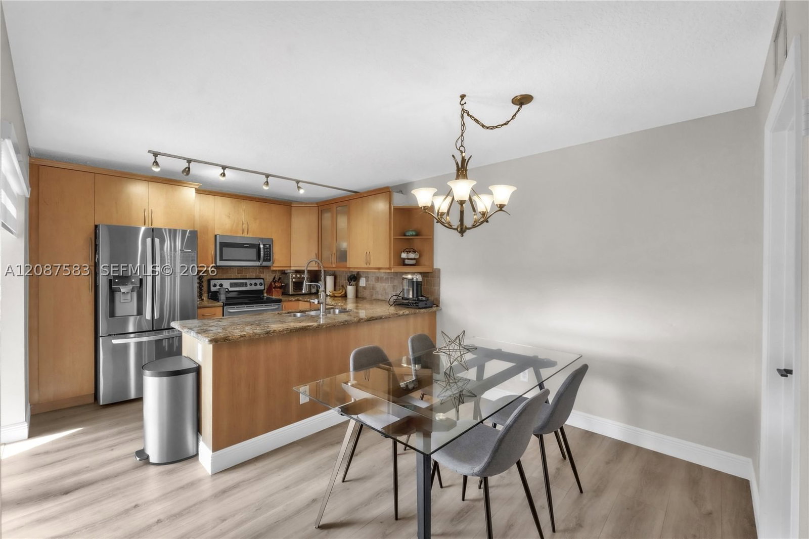 Real estate property located at 11882 12th Pl, Broward, Village At Lake Pine Ii, Davie, FL