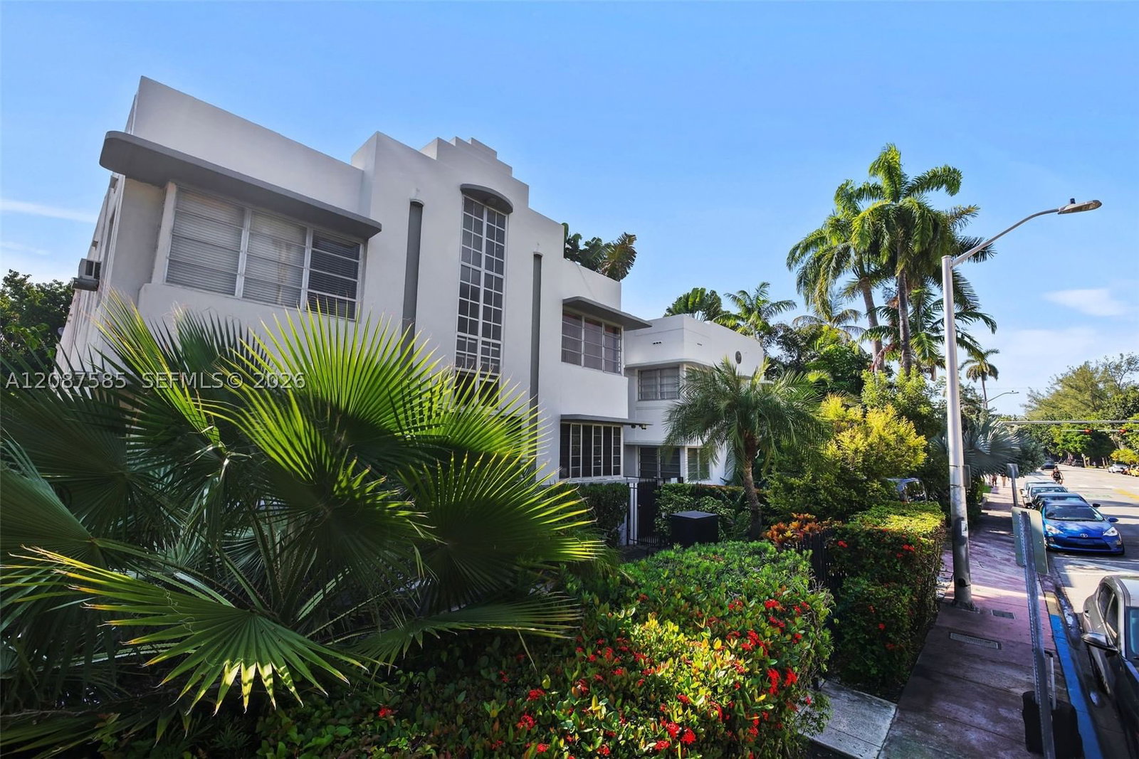 Real estate property located at 1525 Meridian Ave #202, Miami-dade, Wallian Co-op Apts Inc, Miami Beach, FL