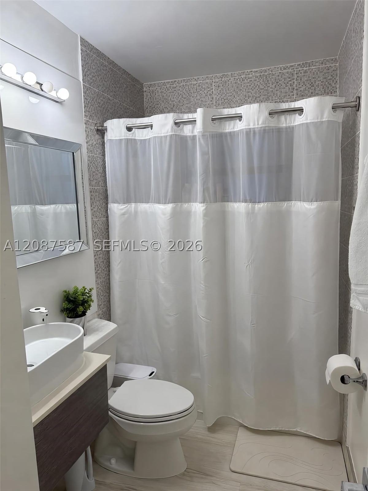 Real estate property located at 7730 42nd St, Broward, Driftwood Estates No 10, Hollywood, FL