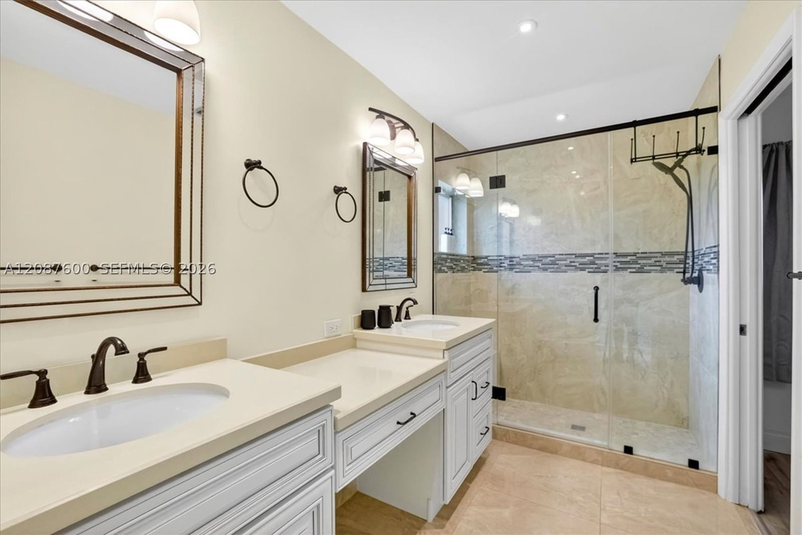 Real estate property located at 3211 Calle Largo Dr, Broward, Orangebrook Golf Estate, Hollywood, FL