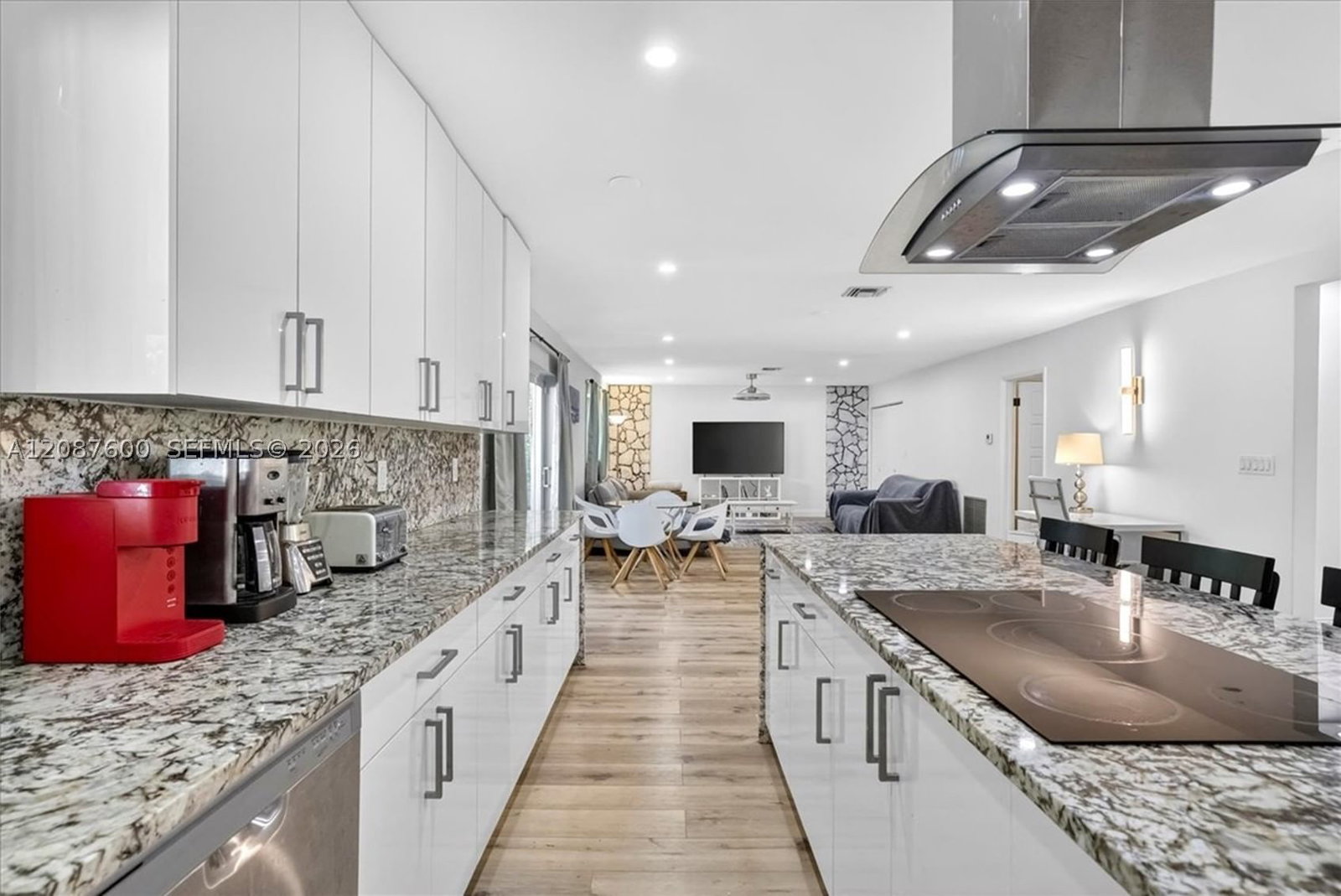 Real estate property located at 3211 Calle Largo Dr, Broward, Orangebrook Golf Estate, Hollywood, FL