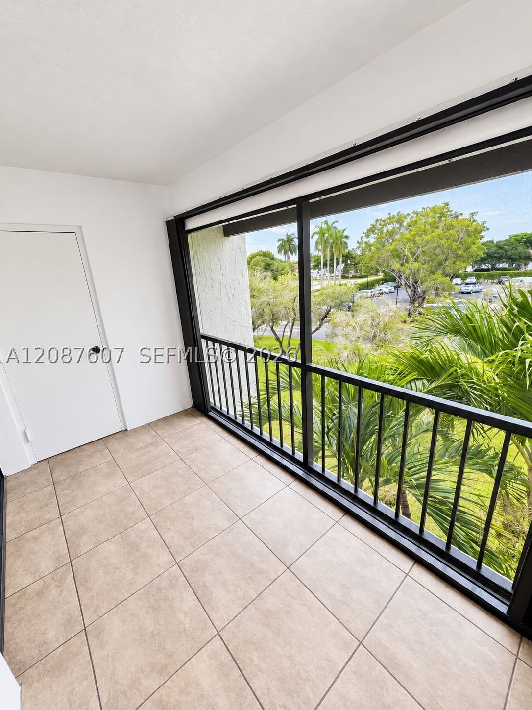 Real estate property located at 301 Racquet Club Rd #310, Broward, Building Four Of Racquet, Weston, FL