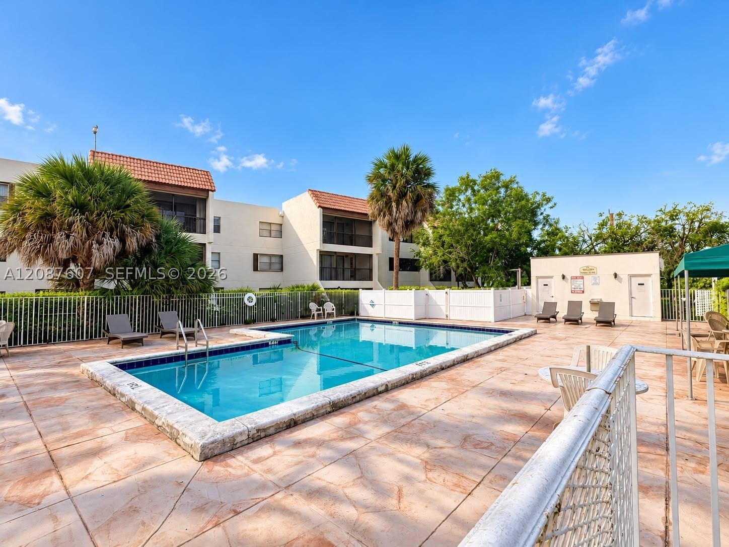 Real estate property located at 301 Racquet Club Rd #310, Broward, Building Four Of Racquet, Weston, FL