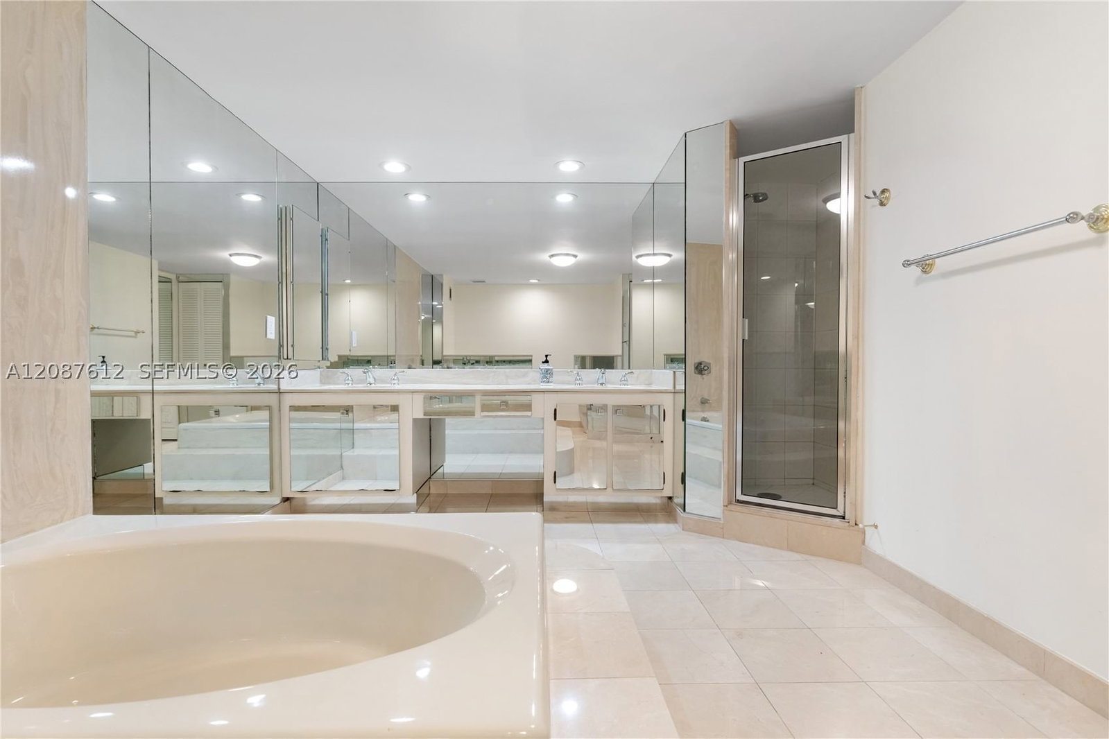Real estate property located at 2751 Ocean Dr #208S, Broward, Aquarius Condo, Hollywood, FL