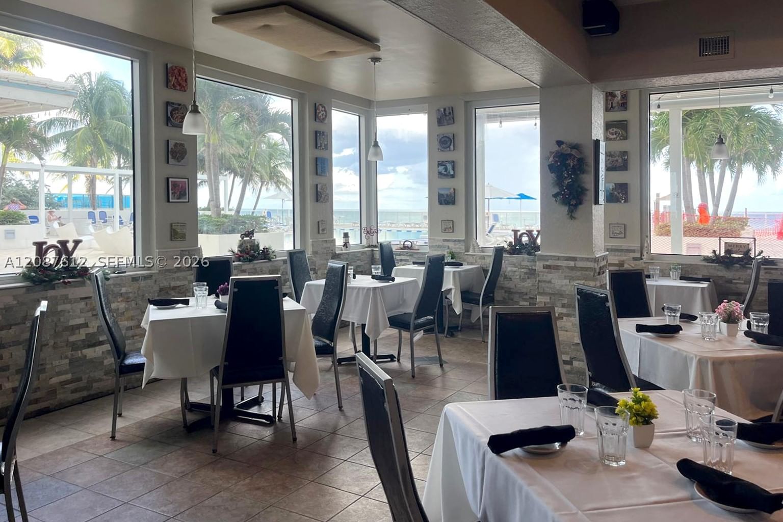 Real estate property located at 2751 Ocean Dr #208S, Broward, Aquarius Condo, Hollywood, FL
