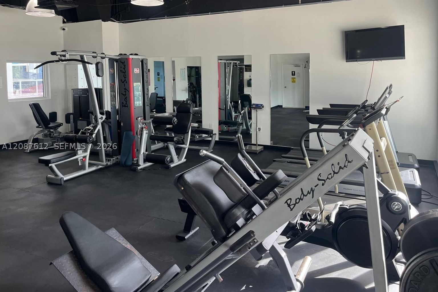 Real estate property located at 2751 Ocean Dr #208S, Broward, Aquarius Condo, Hollywood, FL