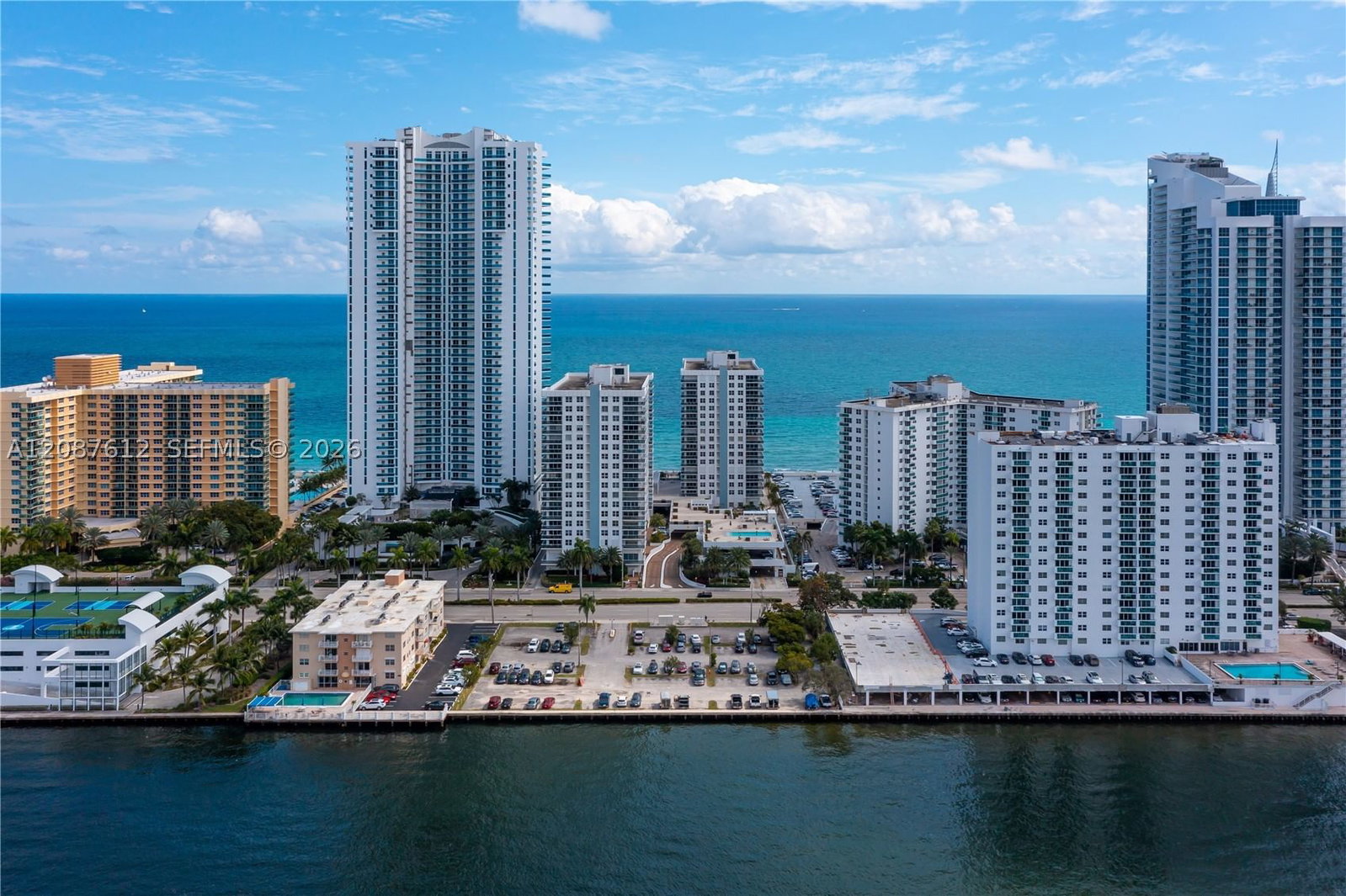 Real estate property located at 2751 Ocean Dr #208S, Broward, Aquarius Condo, Hollywood, FL