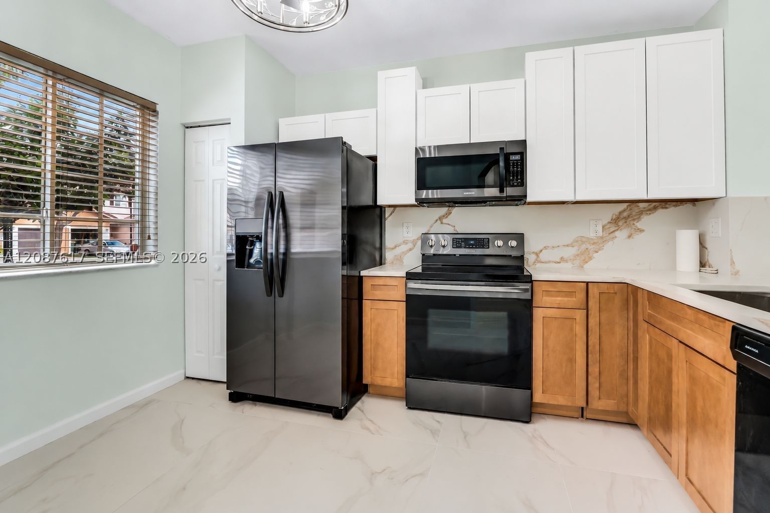 Real estate property located at 8870 Isles Cir, Broward, Woodland Villas 1st Add, Tamarac, FL