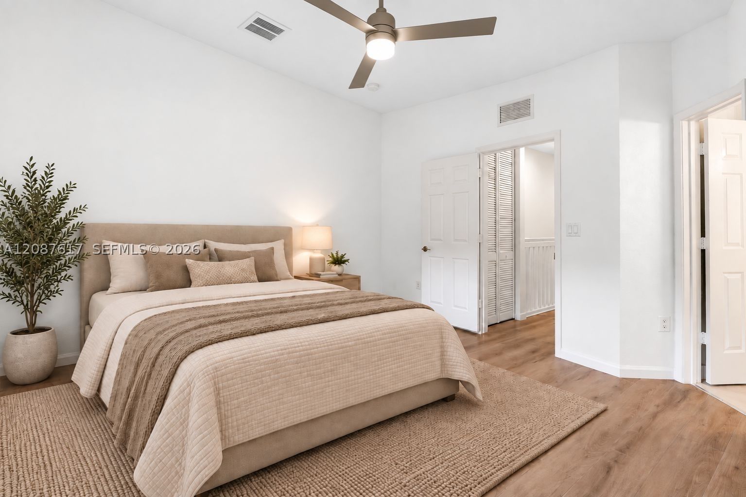Real estate property located at 8870 Isles Cir, Broward, Woodland Villas 1st Add, Tamarac, FL