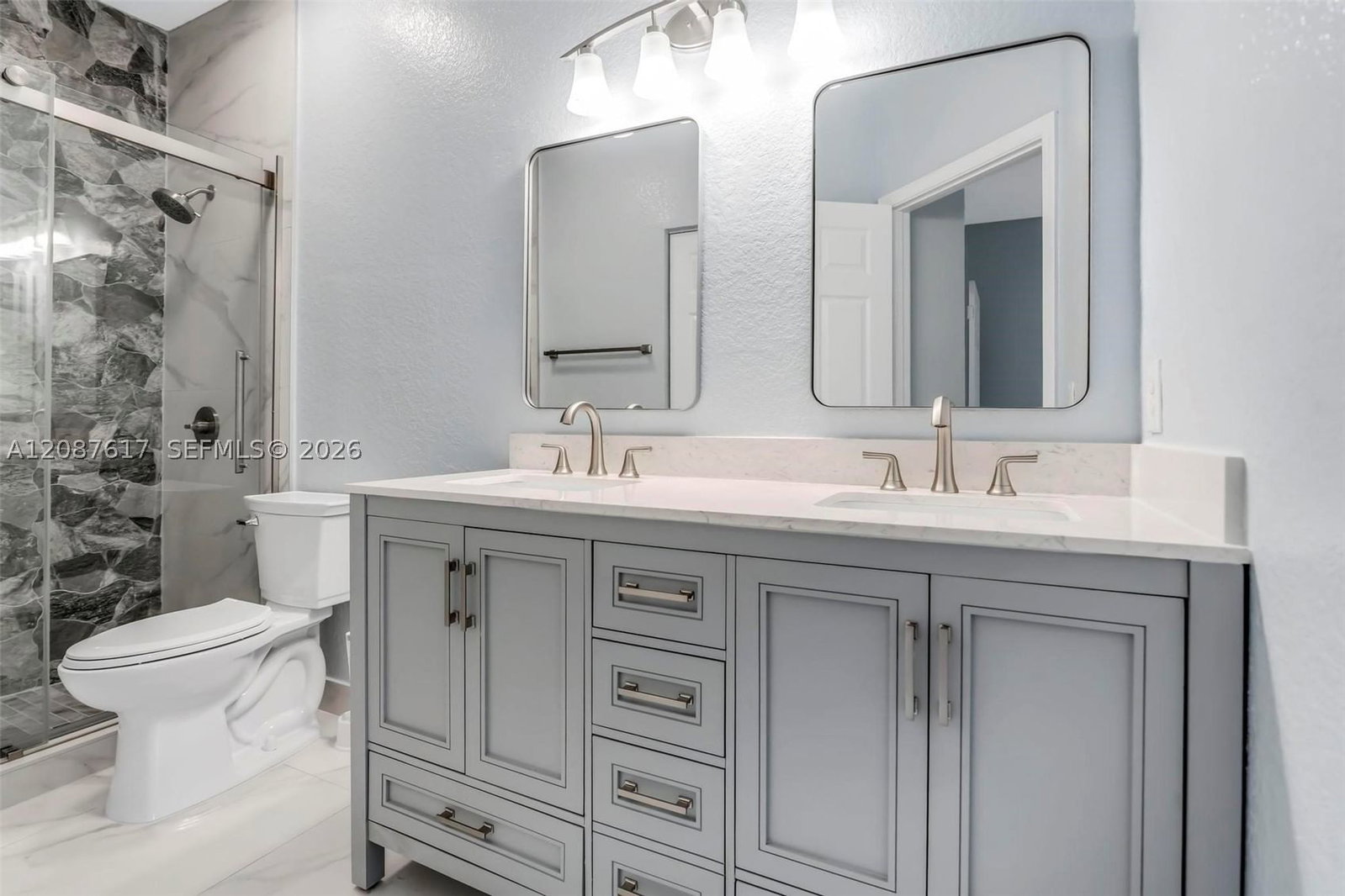 Real estate property located at 8870 Isles Cir, Broward, Woodland Villas 1st Add, Tamarac, FL