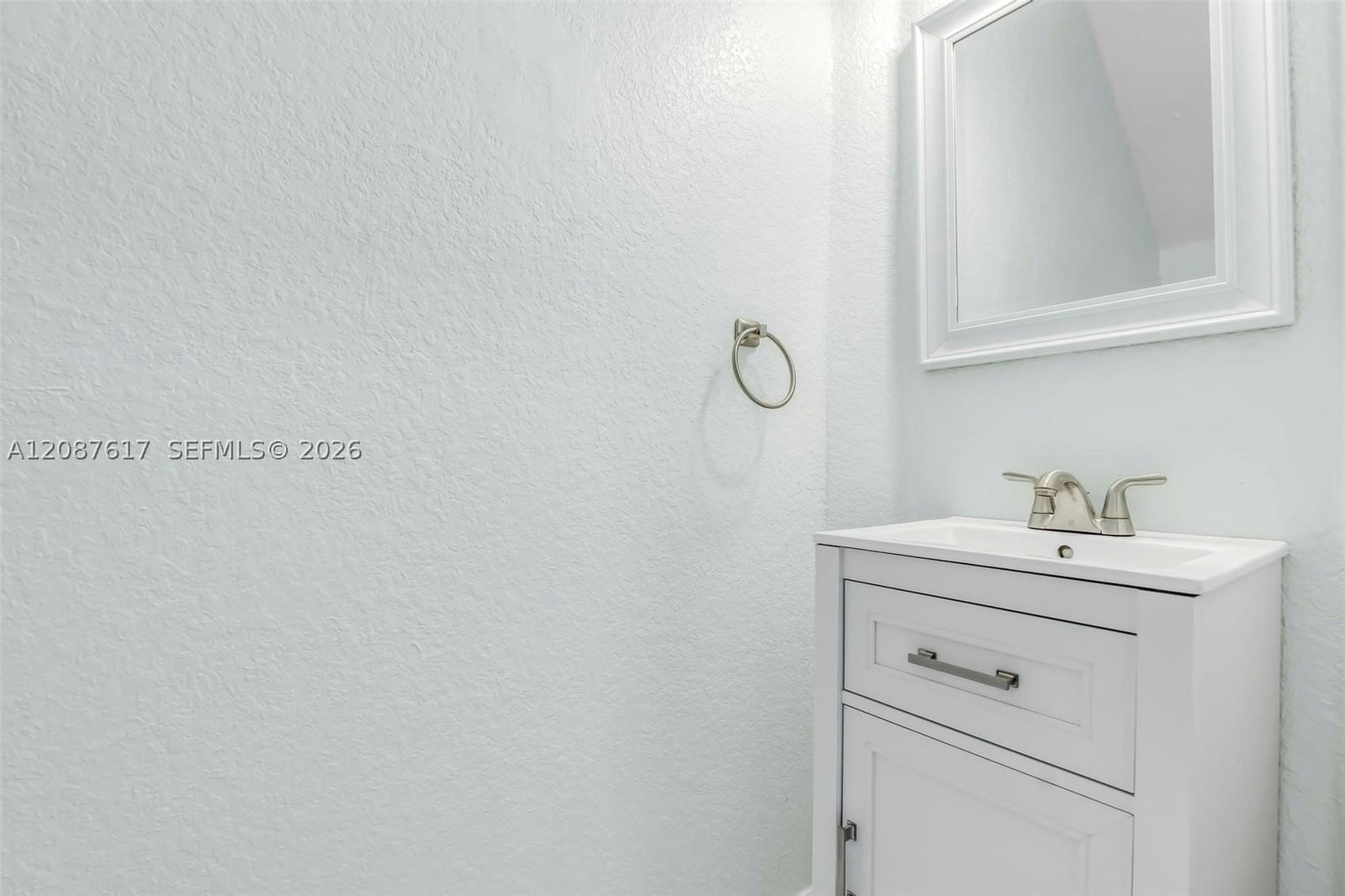 Real estate property located at 8870 Isles Cir, Broward, Woodland Villas 1st Add, Tamarac, FL