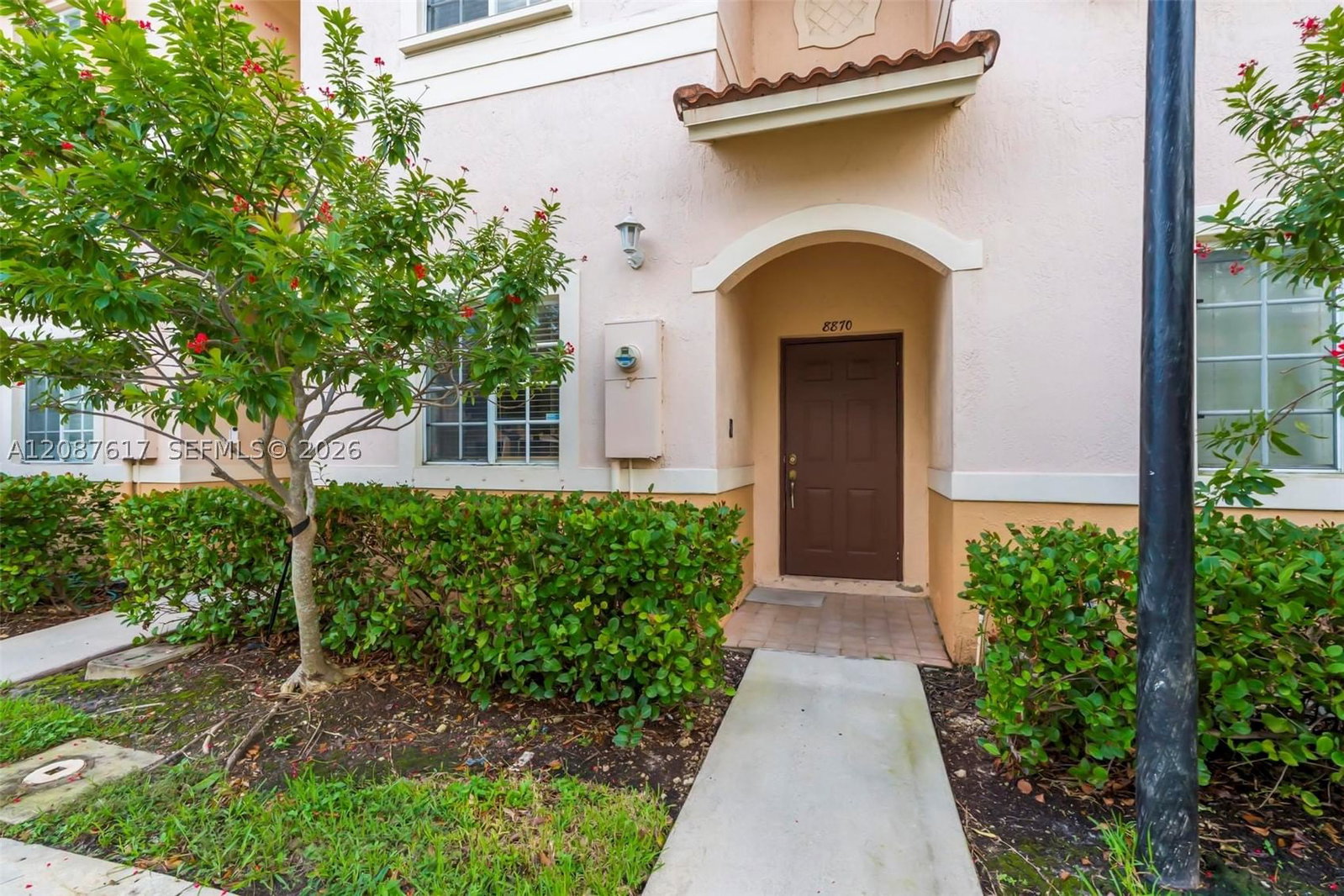 Real estate property located at 8870 Isles Cir, Broward, Woodland Villas 1st Add, Tamarac, FL