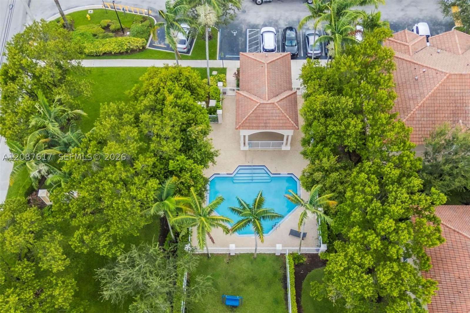 Real estate property located at 8870 Isles Cir, Broward, Woodland Villas 1st Add, Tamarac, FL