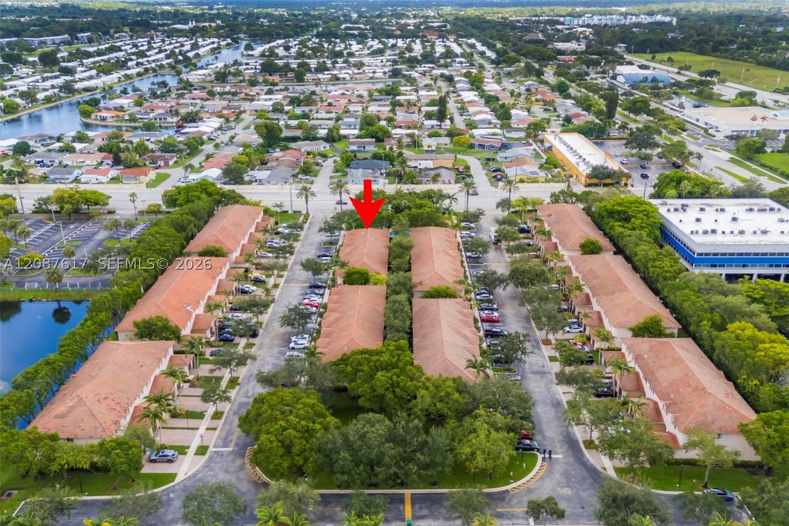 Real estate property located at 8870 Isles Cir, Broward, Woodland Villas 1st Add, Tamarac, FL