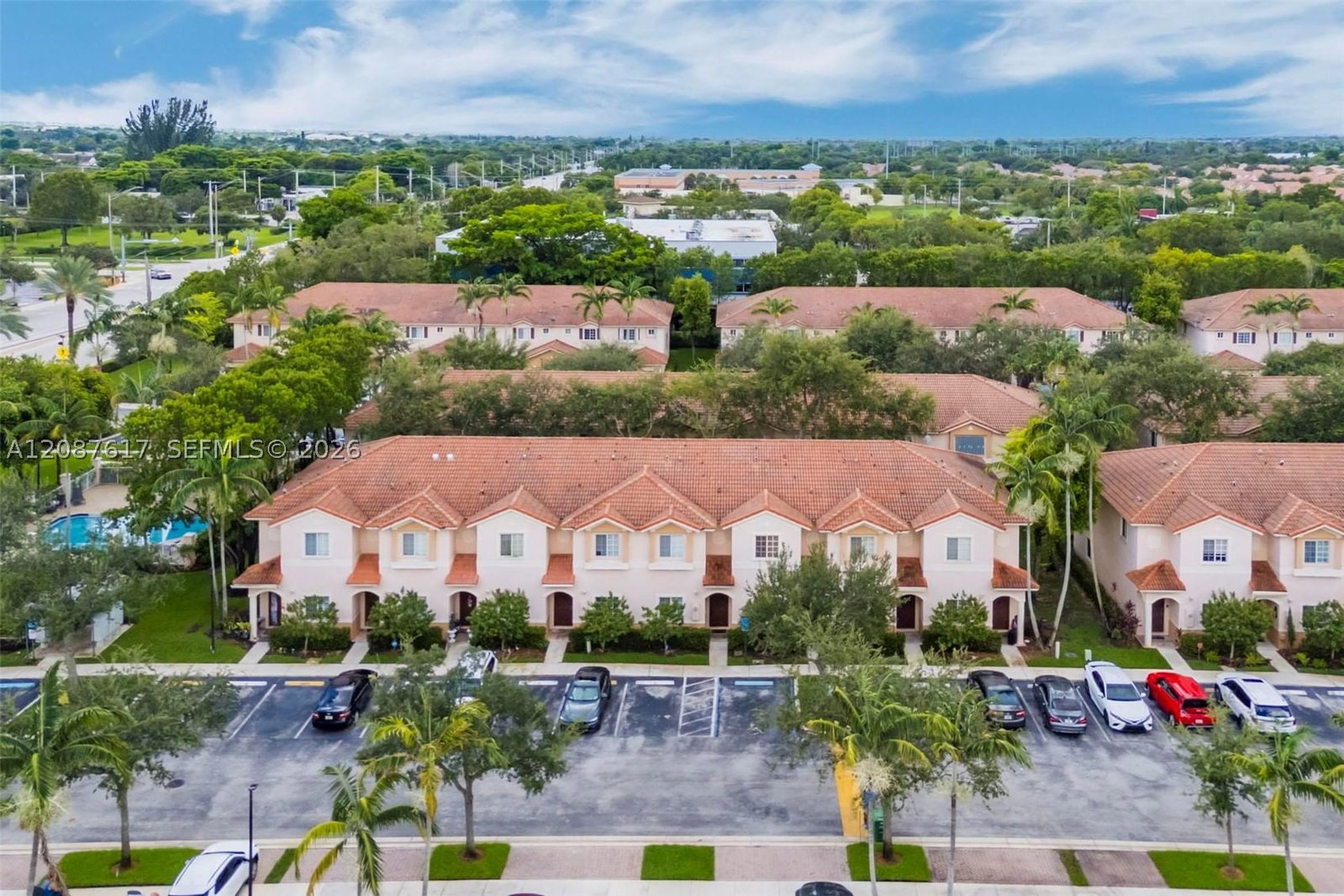 Real estate property located at 8870 Isles Cir, Broward, Woodland Villas 1st Add, Tamarac, FL