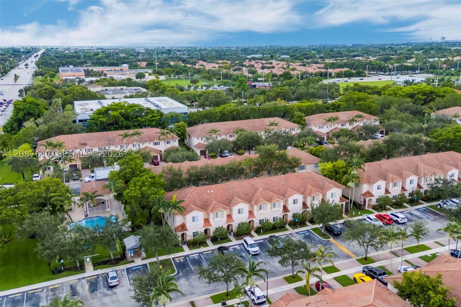 Real estate property located at 8870 Isles Cir, Broward, Woodland Villas 1st Add, Tamarac, FL