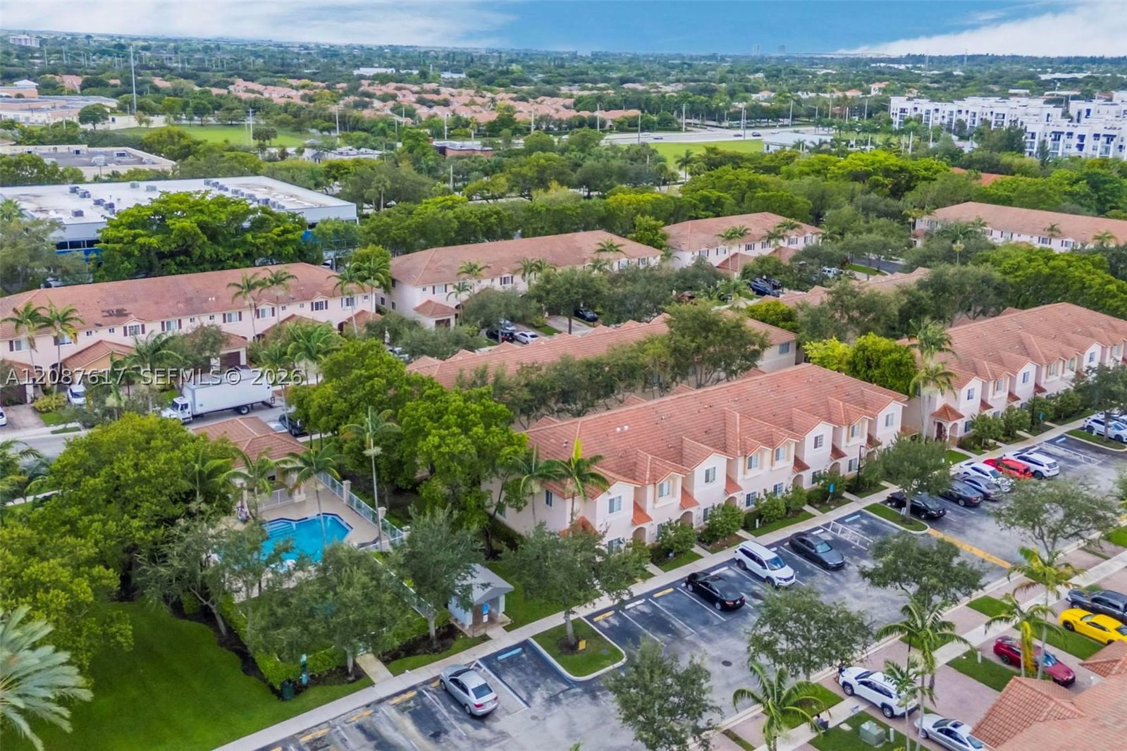 Real estate property located at 8870 Isles Cir, Broward, Woodland Villas 1st Add, Tamarac, FL