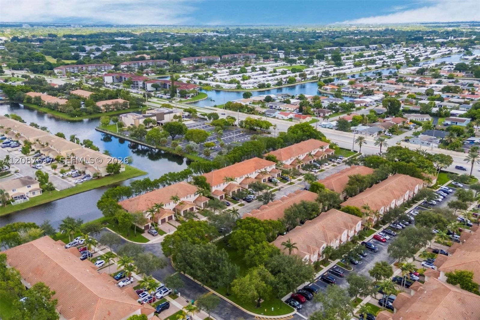 Real estate property located at 8870 Isles Cir, Broward, Woodland Villas 1st Add, Tamarac, FL