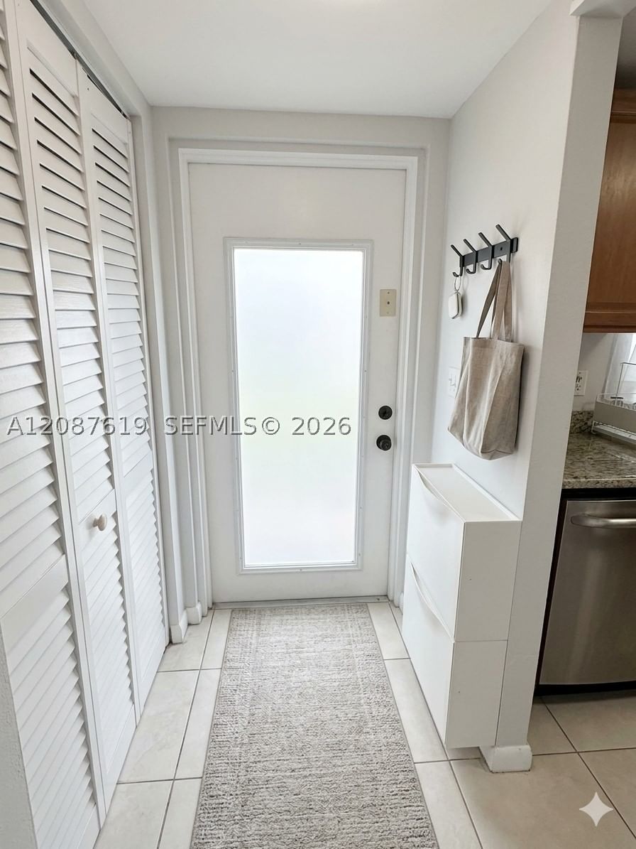 Real estate property located at 9181 Sunrise Lakes Blvd #312, Broward, Sunrise Lakes 114 Condo, Sunrise, FL