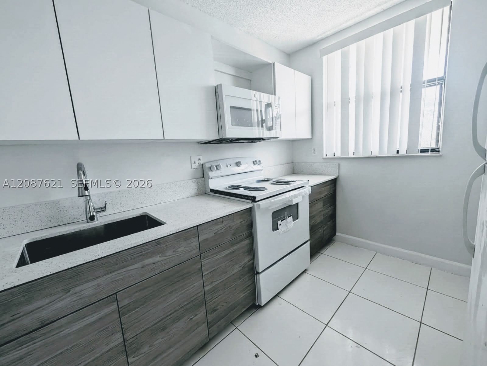 Real estate property located at 8429 Forest Hills Dr #305, Broward, Greenglades Condo Ii, Coral Springs, FL
