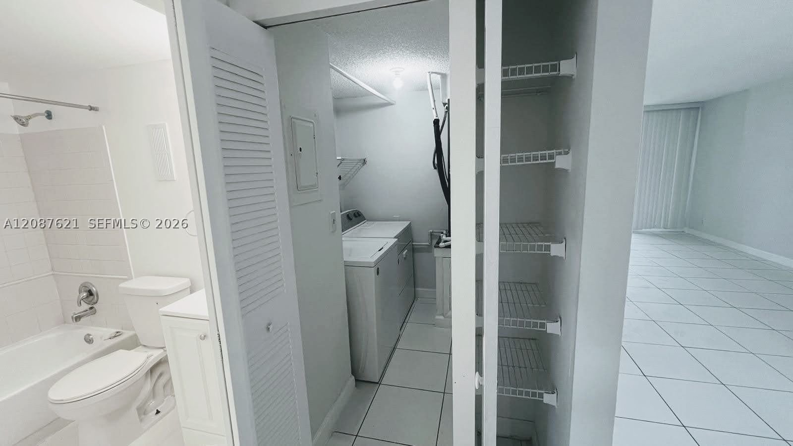Real estate property located at 8429 Forest Hills Dr #305, Broward, Greenglades Condo Ii, Coral Springs, FL